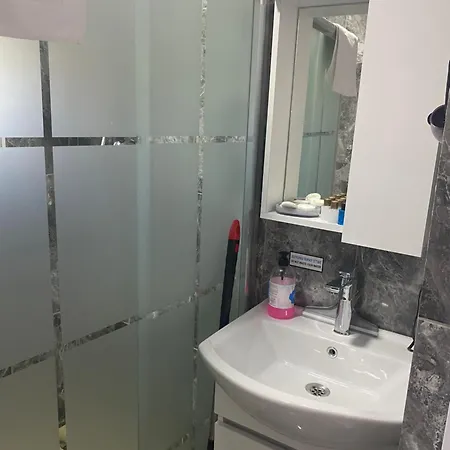 شقة فندقية Amida Family 4*